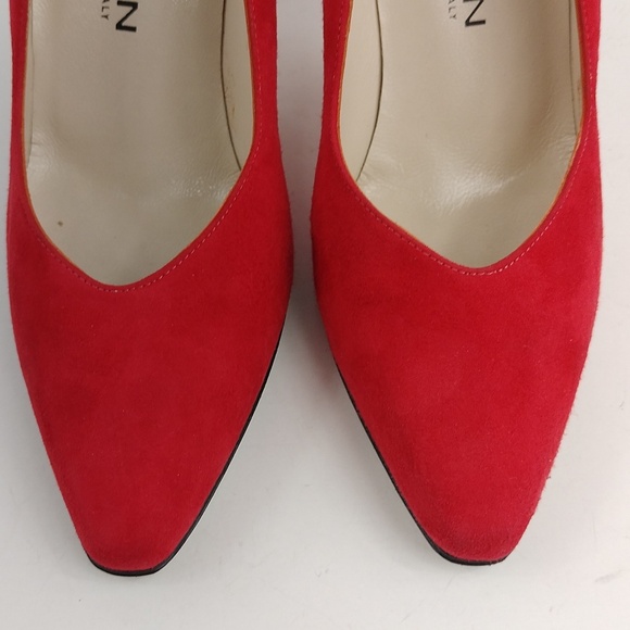 Vintage St John Red Suede Heels - Picture 5 of 12
